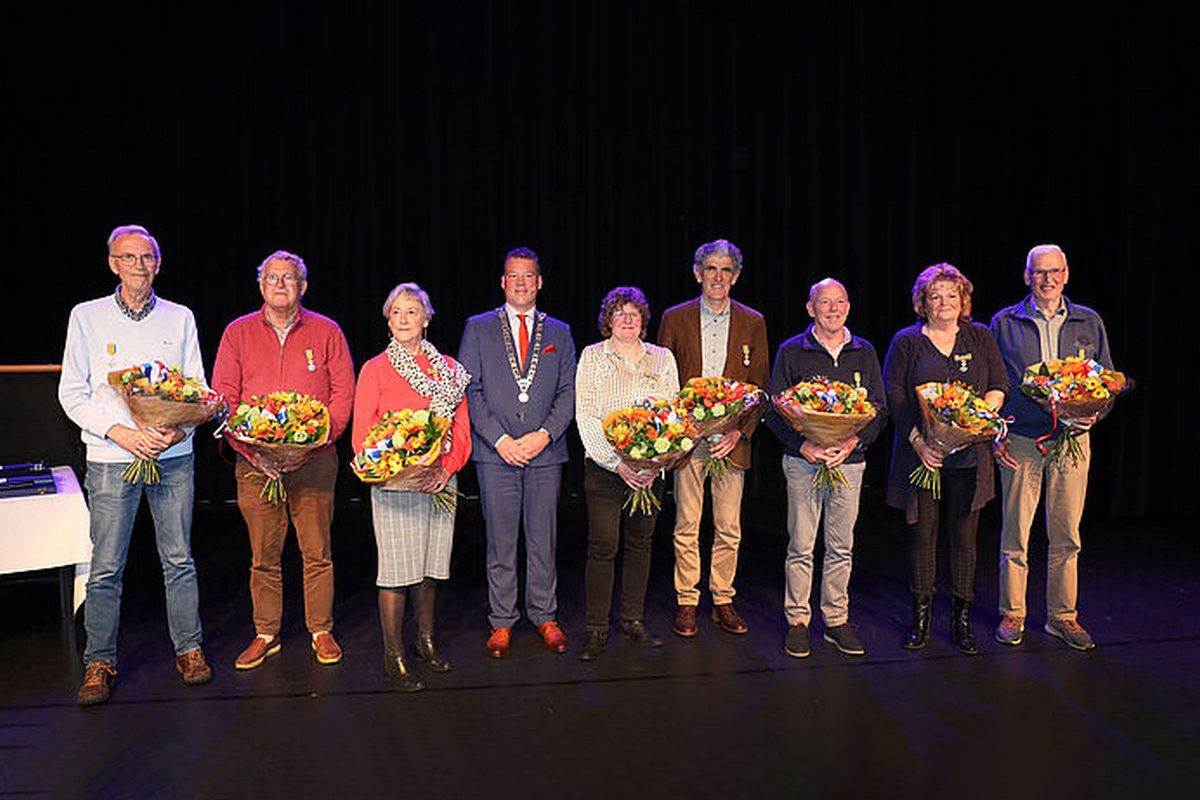 Acht inwoners Castricum koninklijk onderscheiden tijdens Lintjesregen 2024